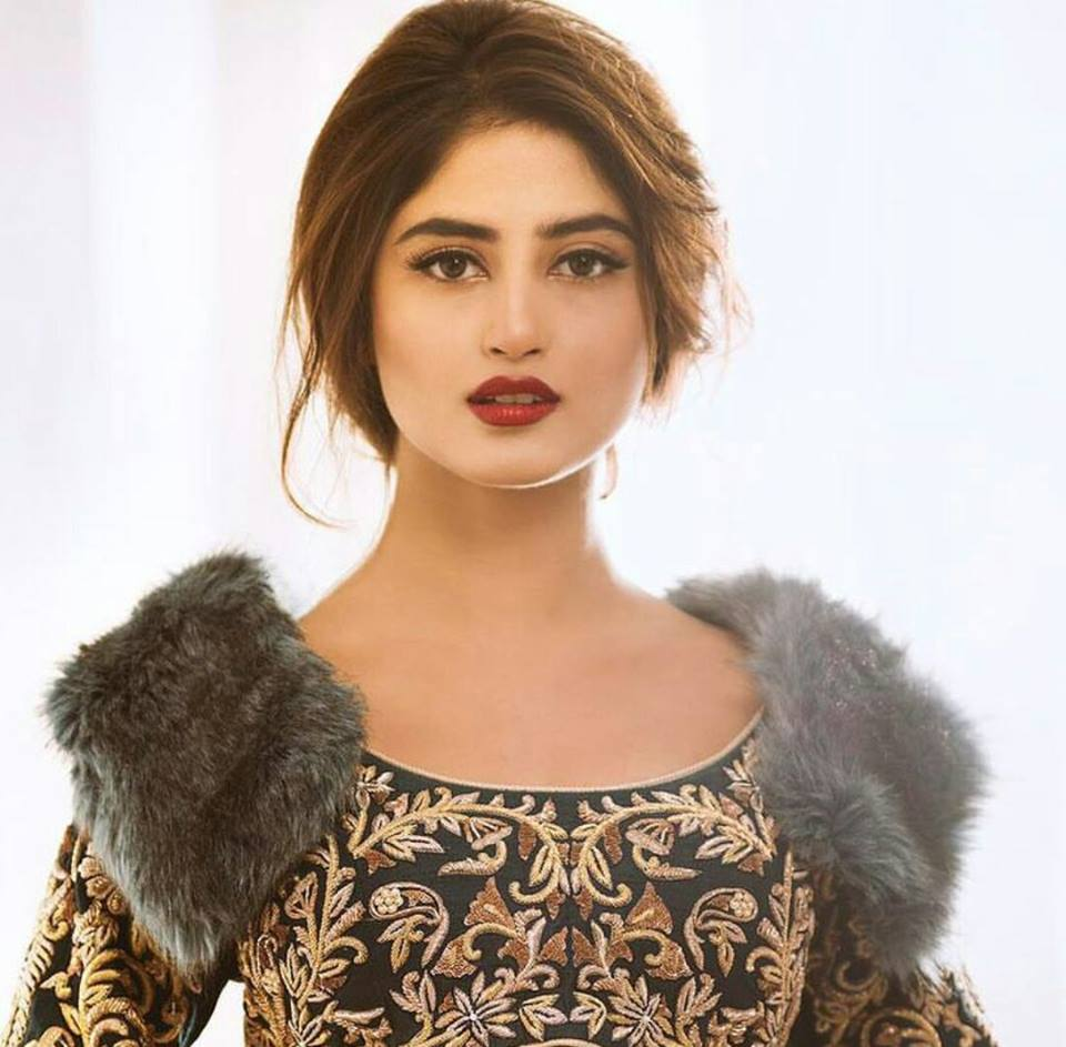 Top-10-Hot-Female-Celebrities-In-Pakistan-Actresses-Models-Sajal-Ali